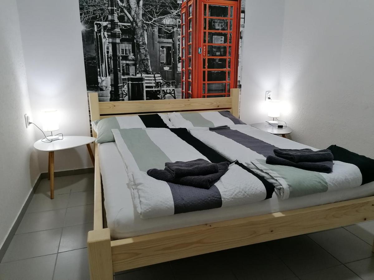 Apartmani Sirmium Sremska Mitrovica Eksteriør bilde